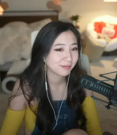 Fuslie [8] cover image