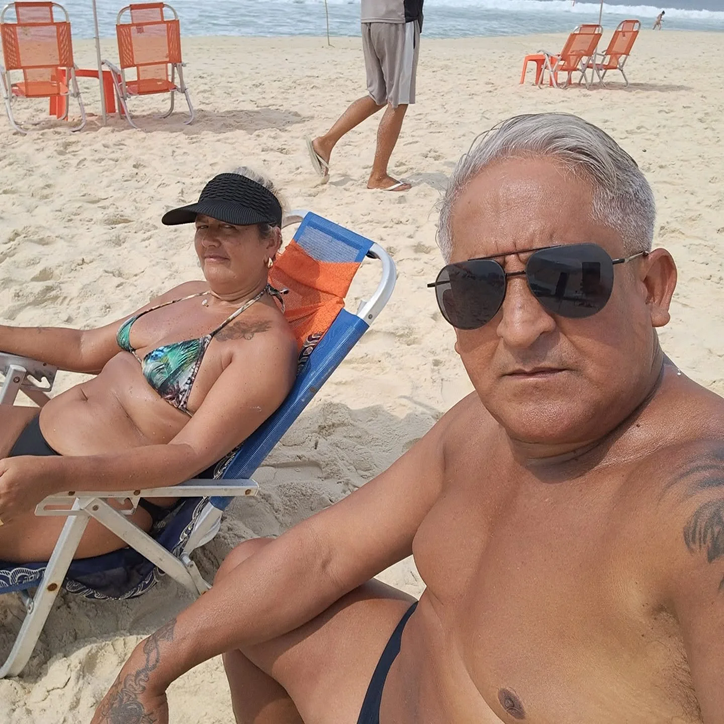 Corno gosta de postar fotos da mulher de bikini, mostrando o bucetão dessa coroa. image 14