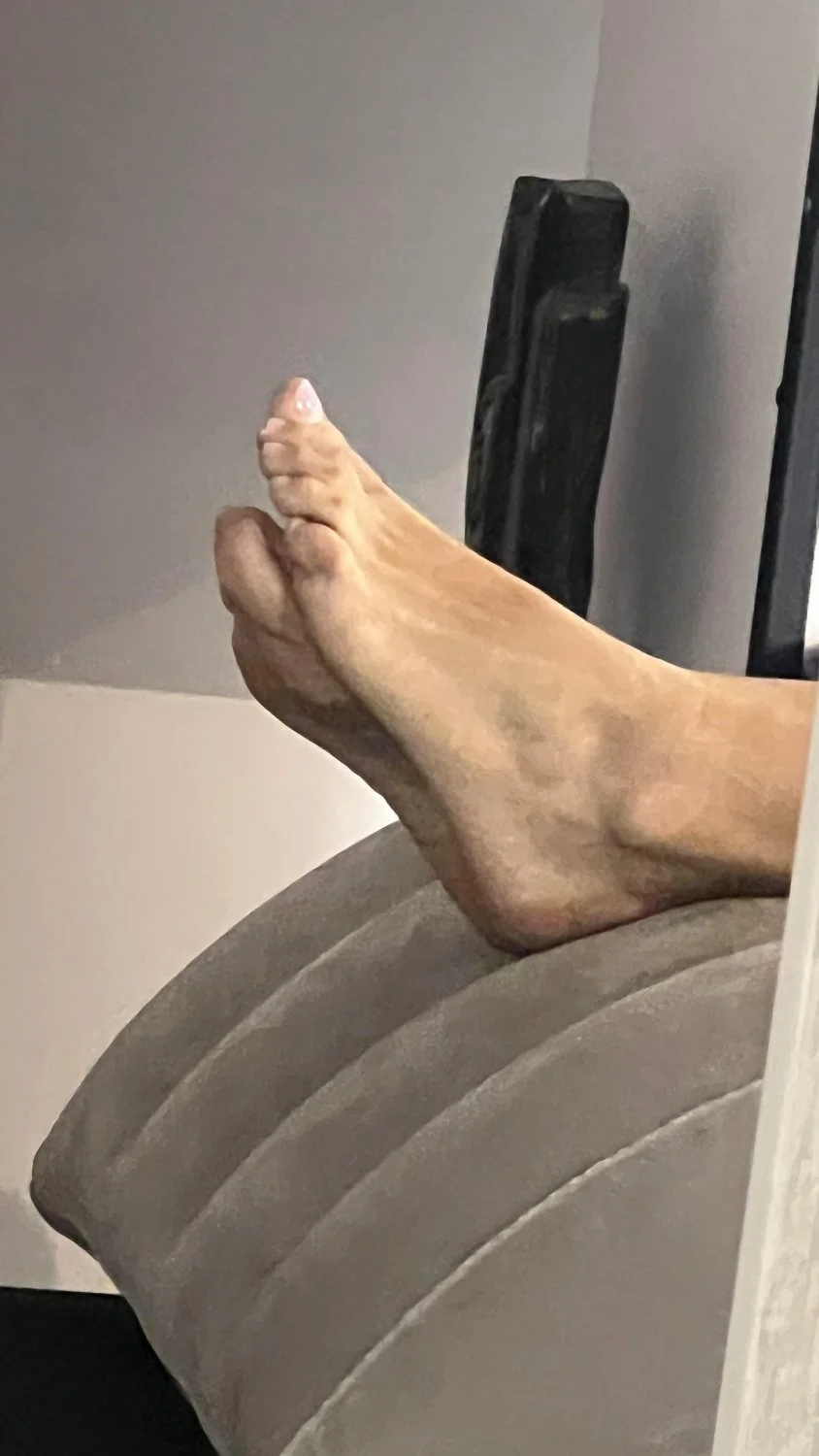 Wife foot slut exposed image 13