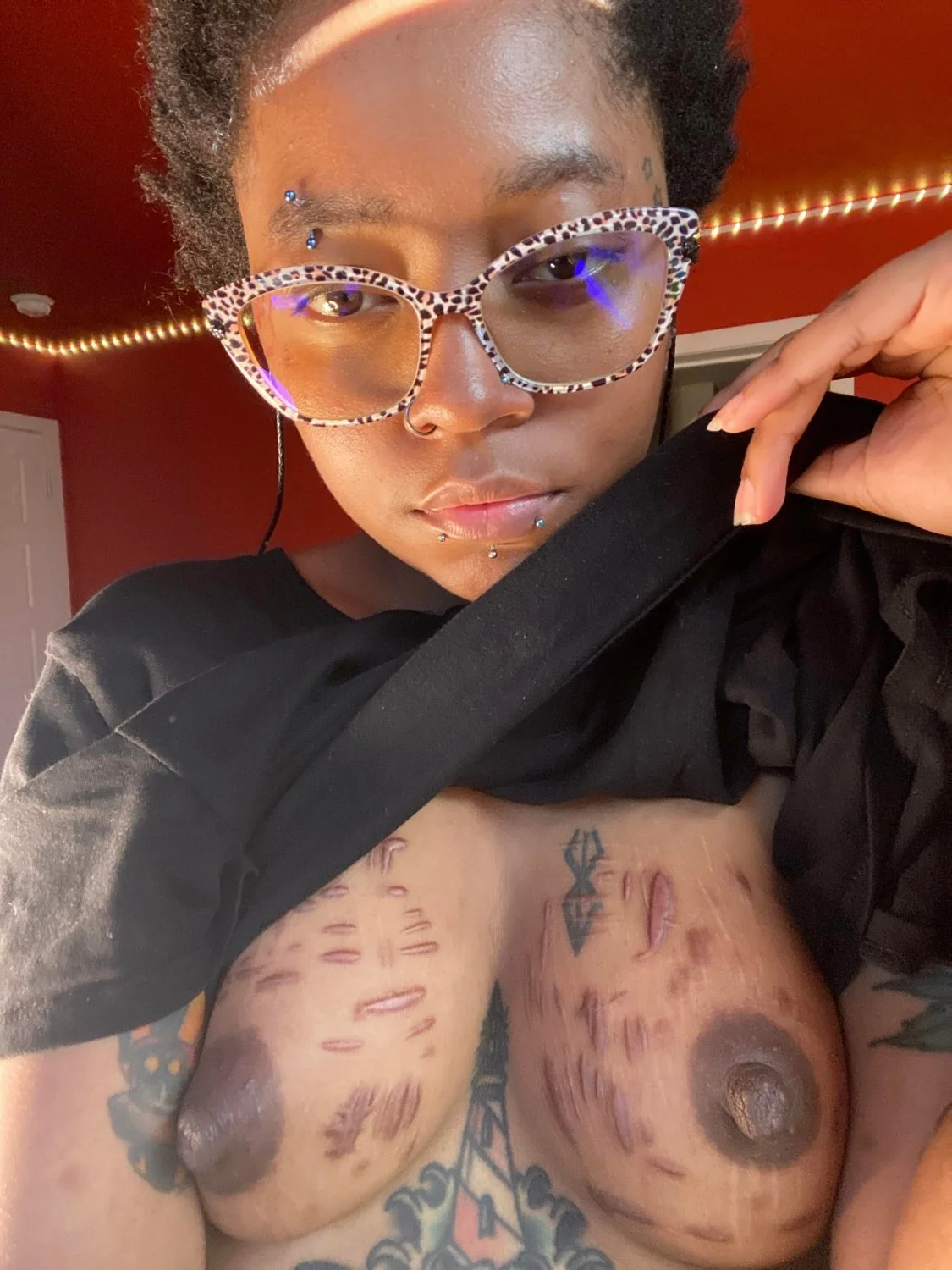 Stud fine nipples 😋💦👀🔥 main image