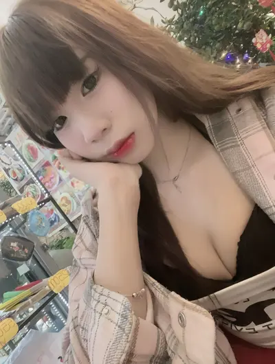 ladyboy tran ly cover image
