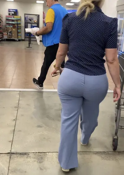 353 (HOT SLUT) Milf🍑 cover image