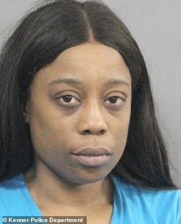 Thick and deadly "Bourbon Street Hustler" finally captured image 4