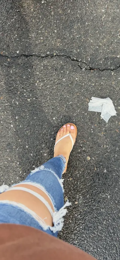 Latina gf pretty feet she sends me pics everytime she gets them done cover image