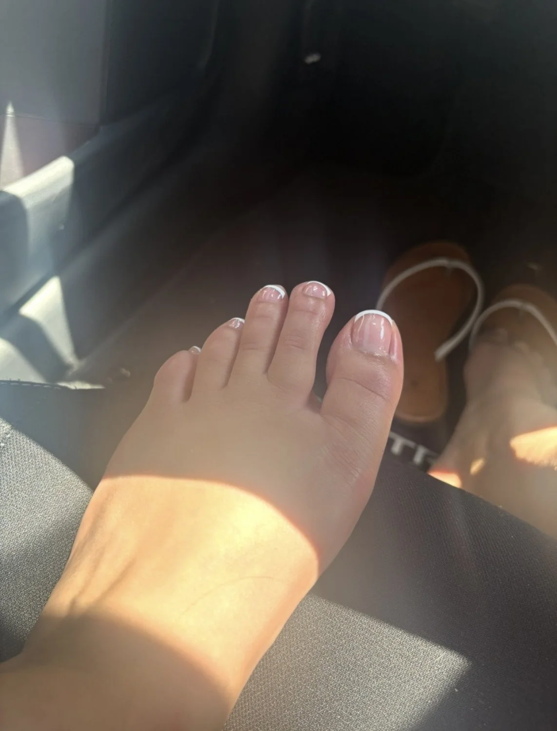 Latina gf pretty feet she sends me pics everytime she gets them done image 2