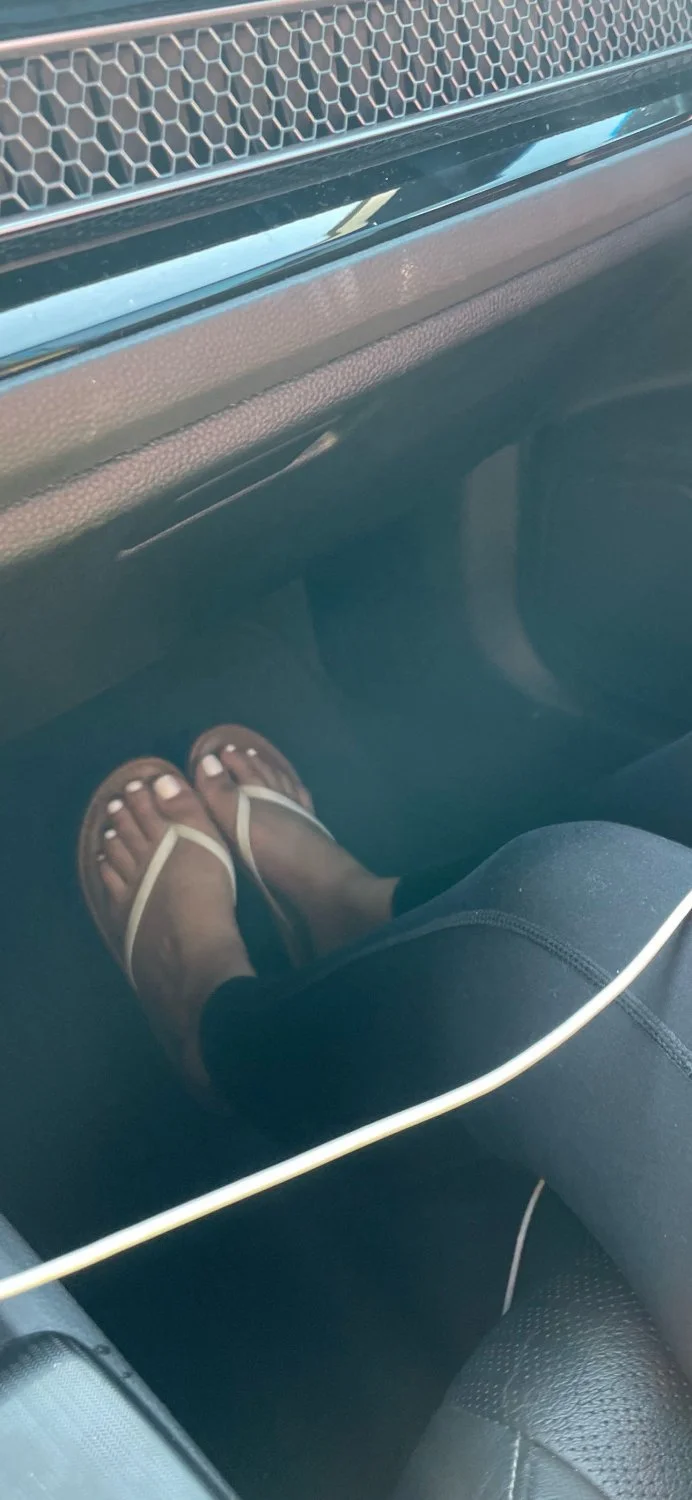 Latina gf pretty feet she sends me pics everytime she gets them done image 8