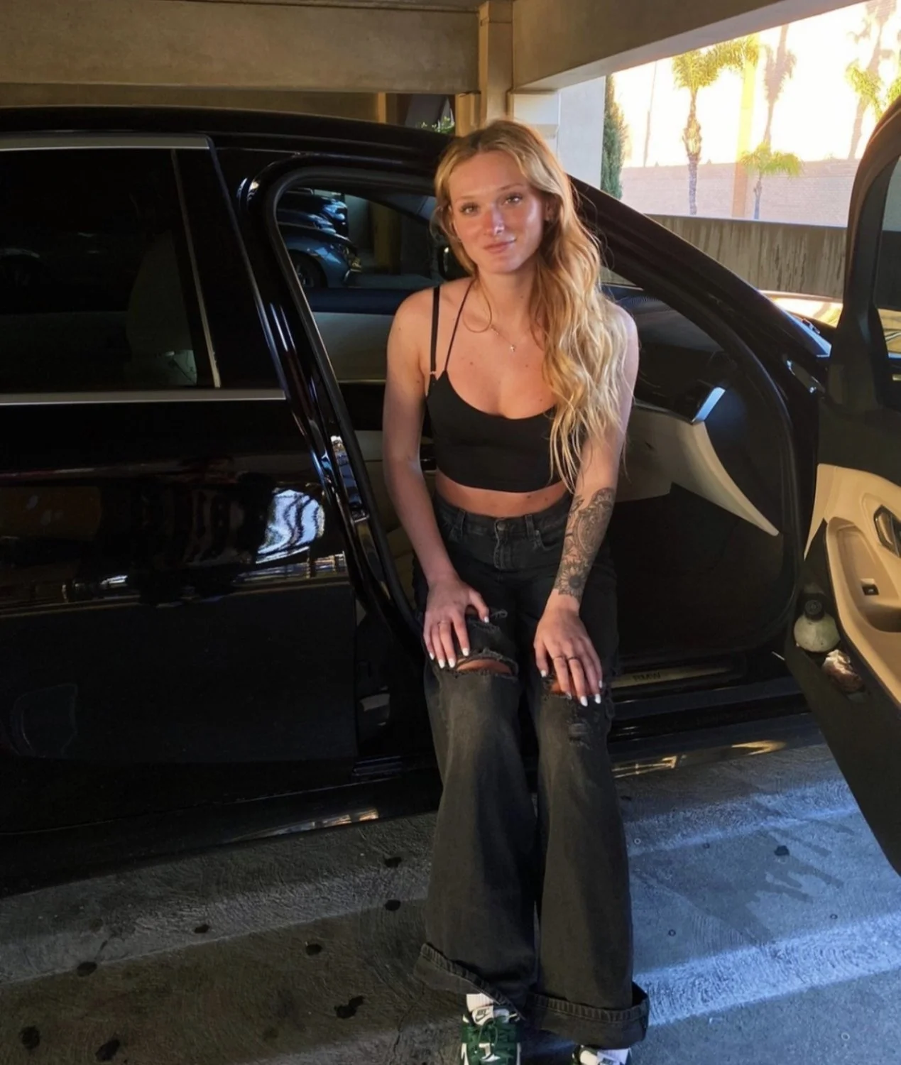 Thick American slut Ashlyn image 16