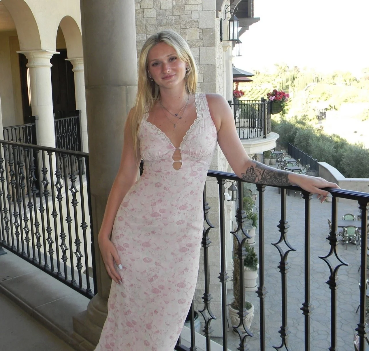 Thick American slut Ashlyn image 39