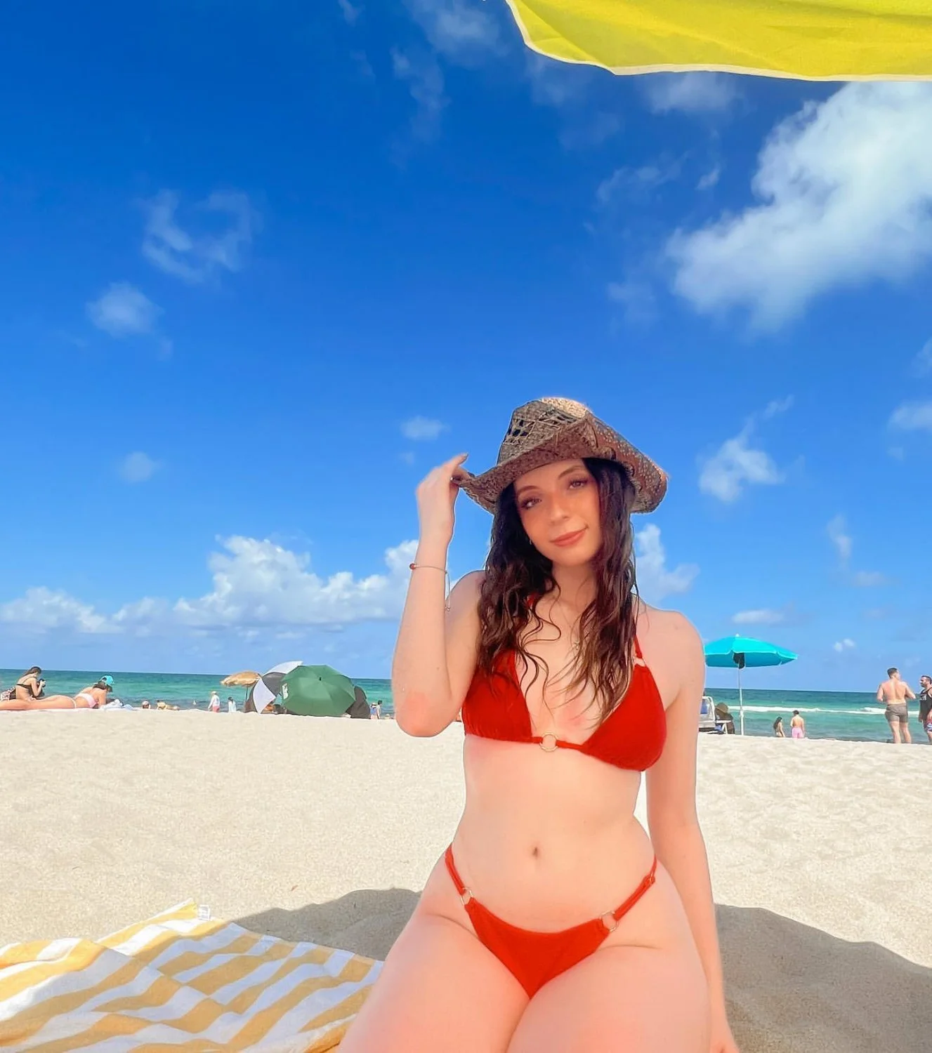 Submission 184: Users Slutty College Crush image 18