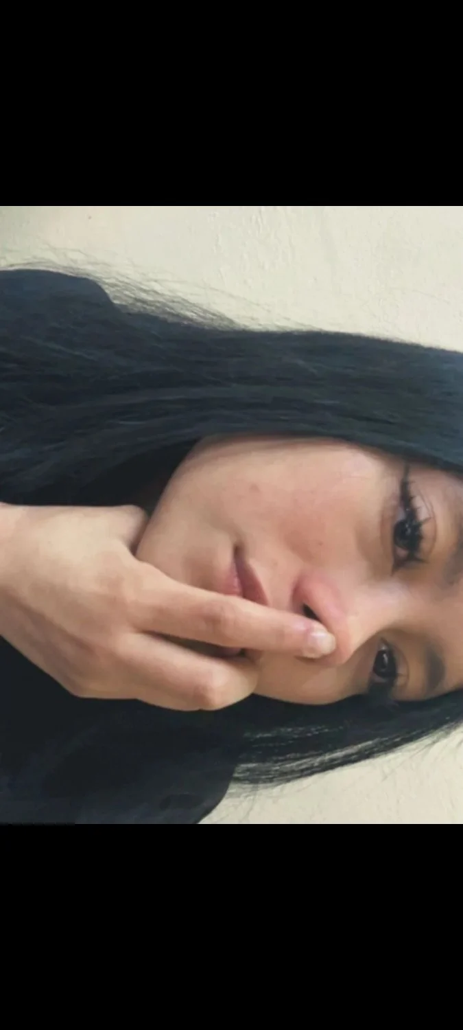 Que opinan de mi amiga, le encanta enseñar el culo, la putita 🤤🤤 image 4