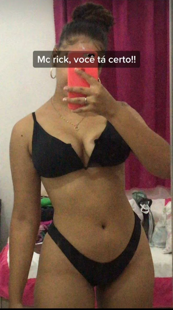 Novinha foi vazada pelo corno baixem e repostem image 3