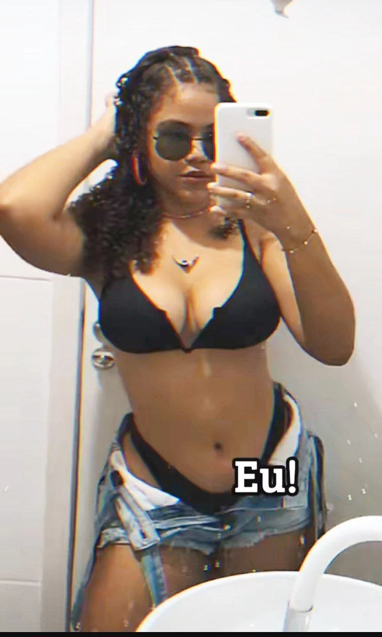 Novinha foi vazada pelo corno baixem e repostem image 5
