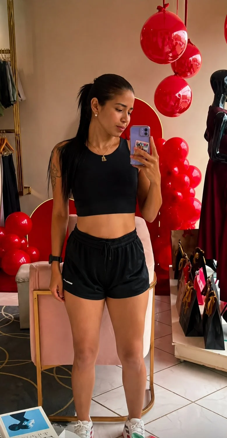 Repost: Vizinha gostosa 😈 image 5