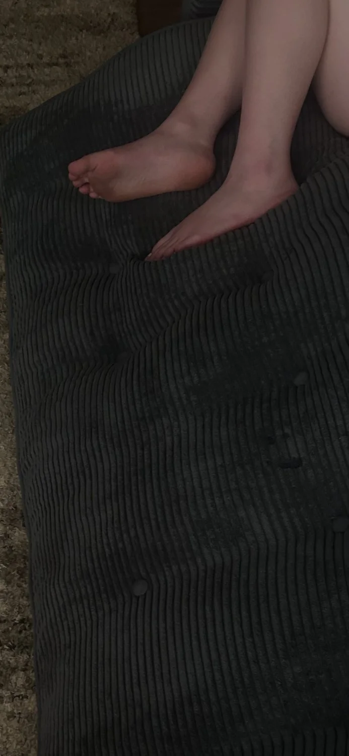 Feet image 17