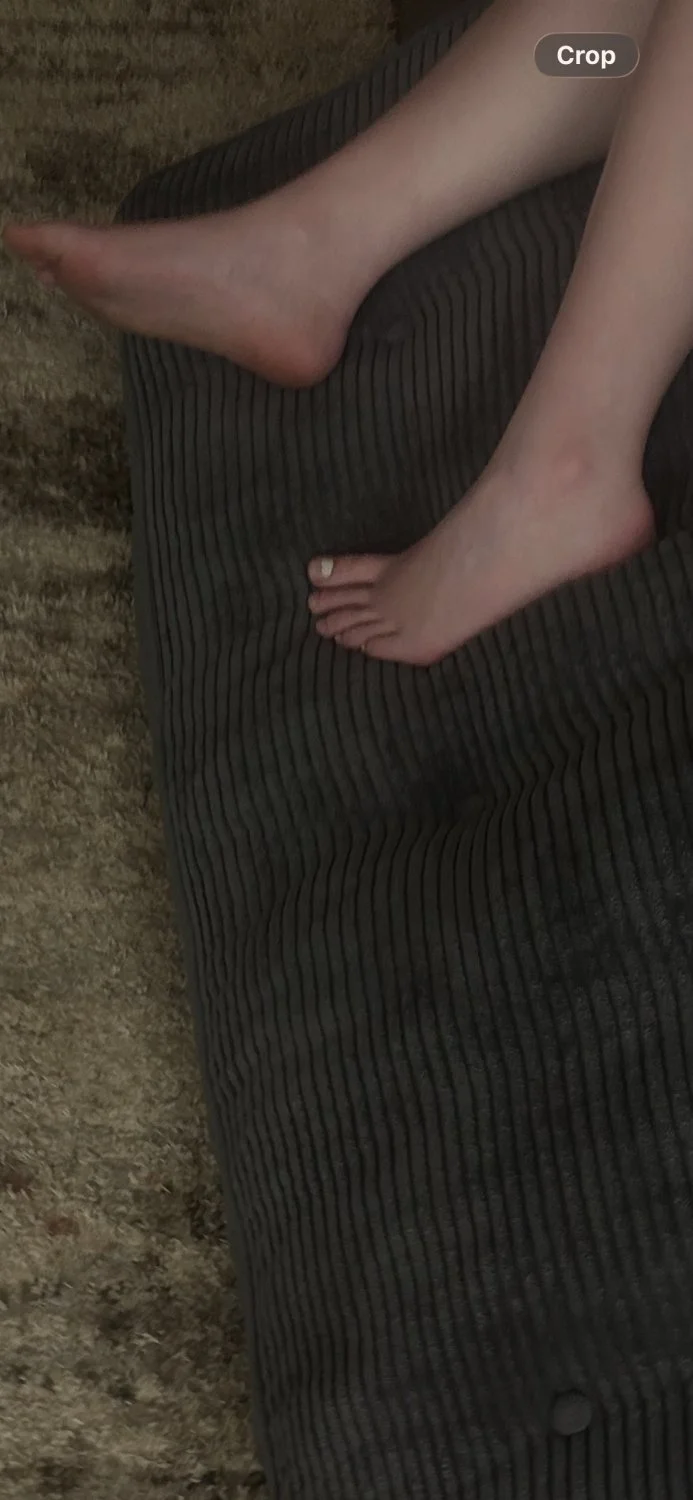 Feet image 7