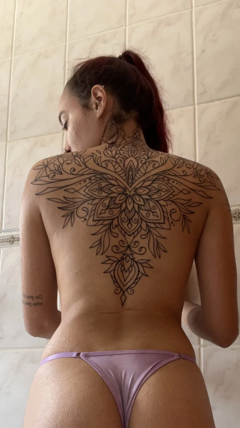 isa sul mineira magrinha do bundão tatuada safada main image