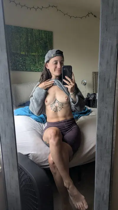 Gabby loves cock in her ass 😈😈 cover image