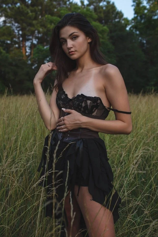 Anna boudoir image 15