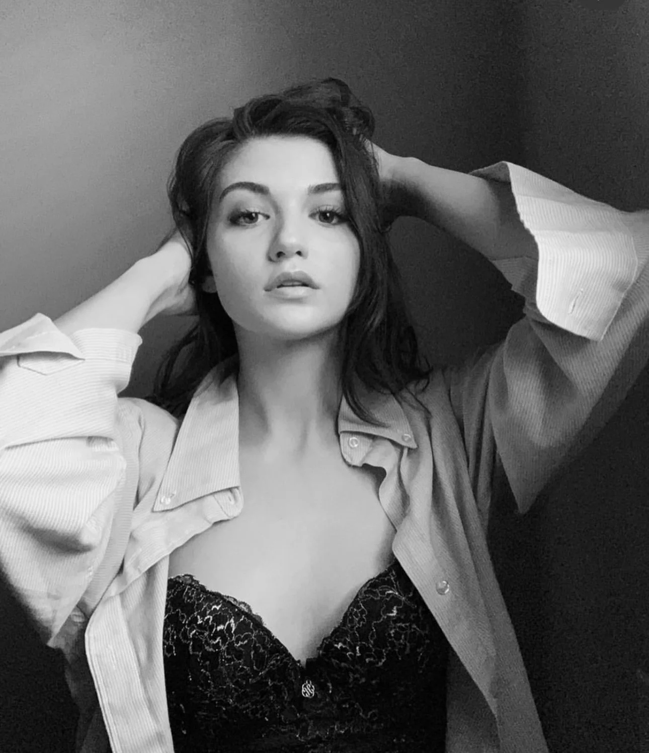 Anna boudoir image 8
