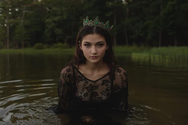 Anna boudoir image 9