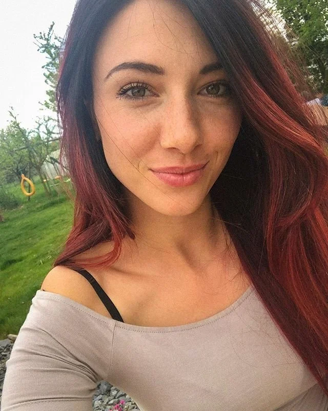 cumtribute her image 2