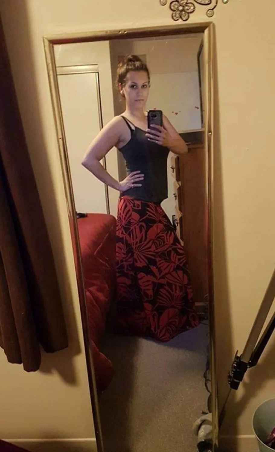 Shannon T the Sexy Canadian Slut showing off image 10