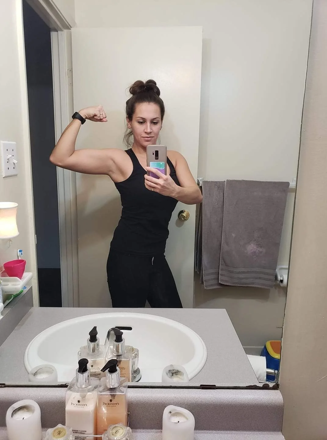 Shannon T the Sexy Canadian Slut showing off image 11