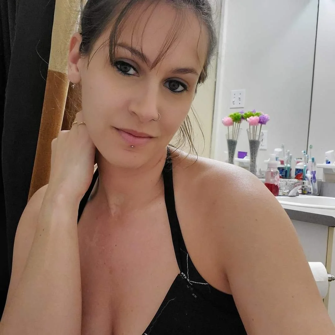 Shannon T the Sexy Canadian Slut showing off image 14