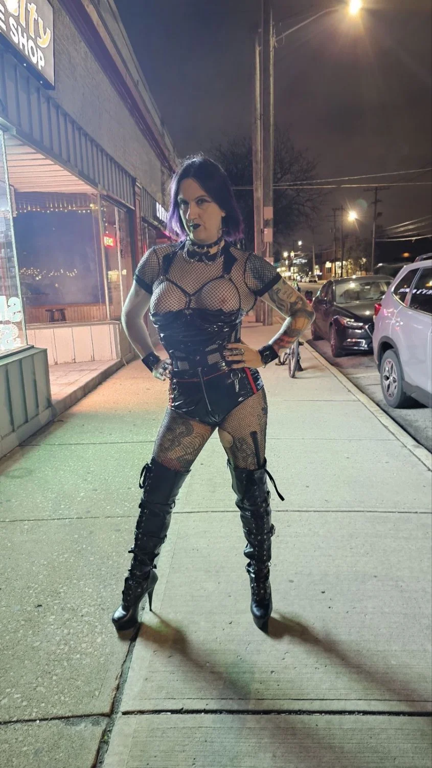 Sissy Tiffany Minx showing off a bit of her dominant side. image 10