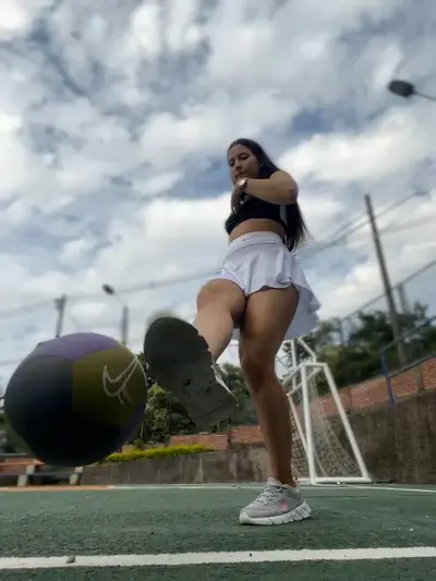 treinando futebol cover image