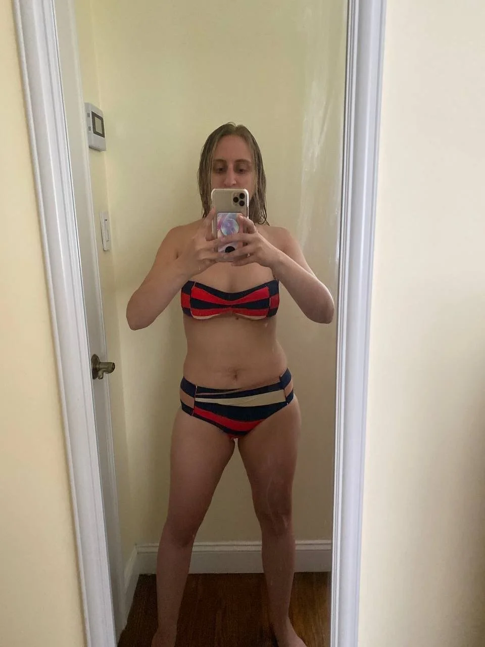 NYC slut showing off her MILF body! image 5