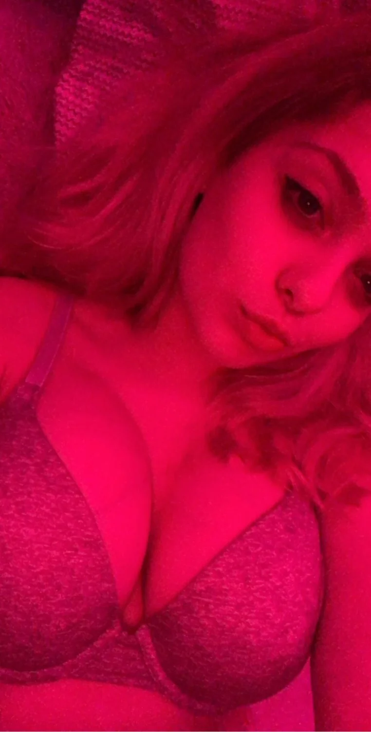 Blonde Snowbunny Coral Brekkan image 29
