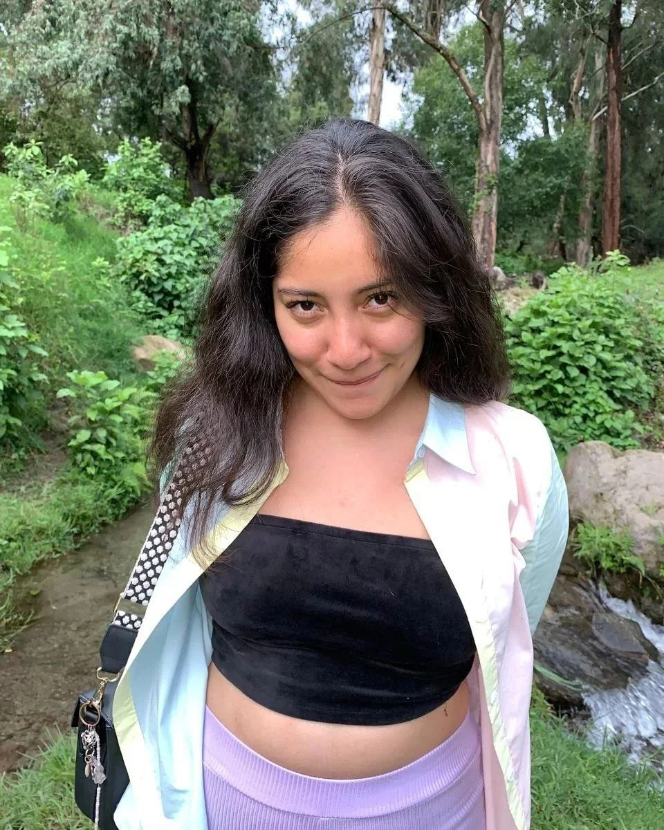 Skinny shows what her boyfriend eats image 18