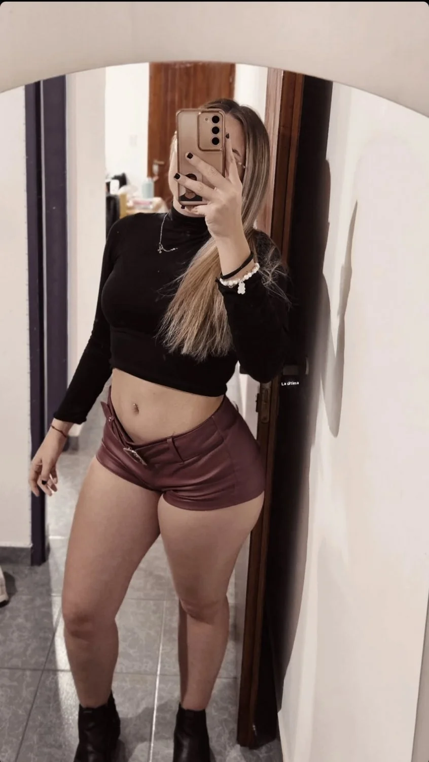 Argentina fitnnes rubia hermosa de instagram sexy Culona con tanga rica nudes image 2