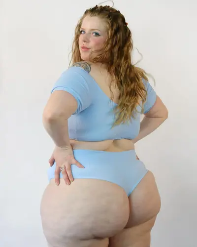Plump booty cover image