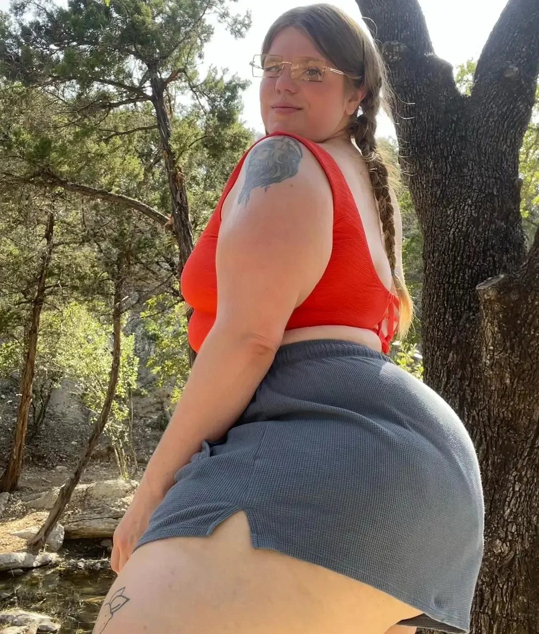 Plump booty image 9