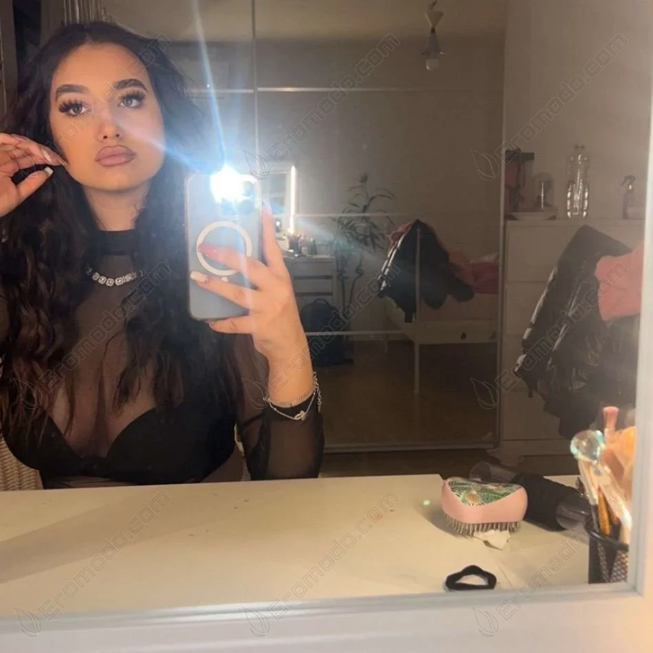 Nicole Romanian teen nude main image