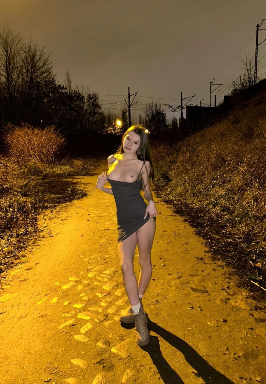 New Instagram Model 19 years image 3