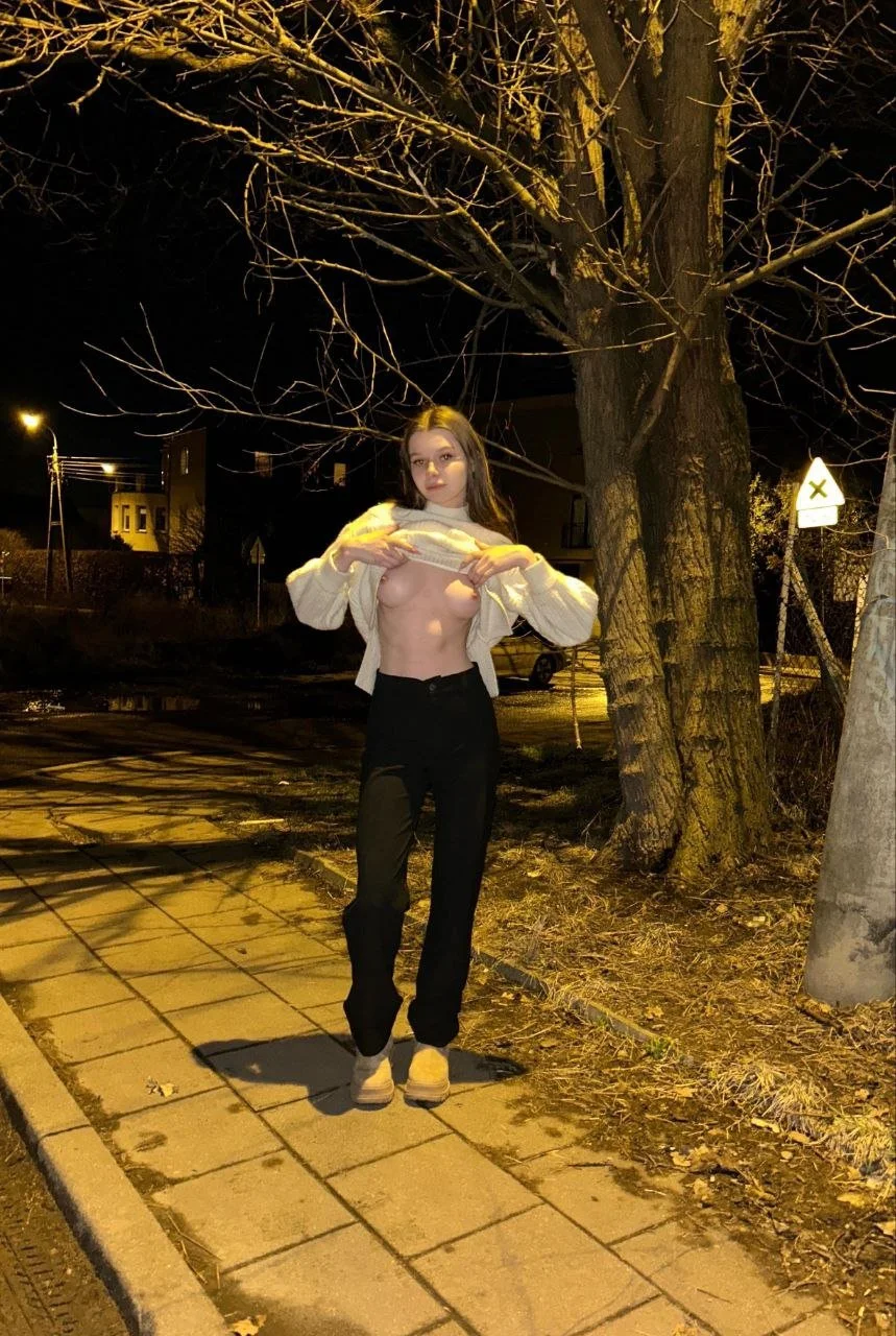 New Instagram Model 19 years image 7