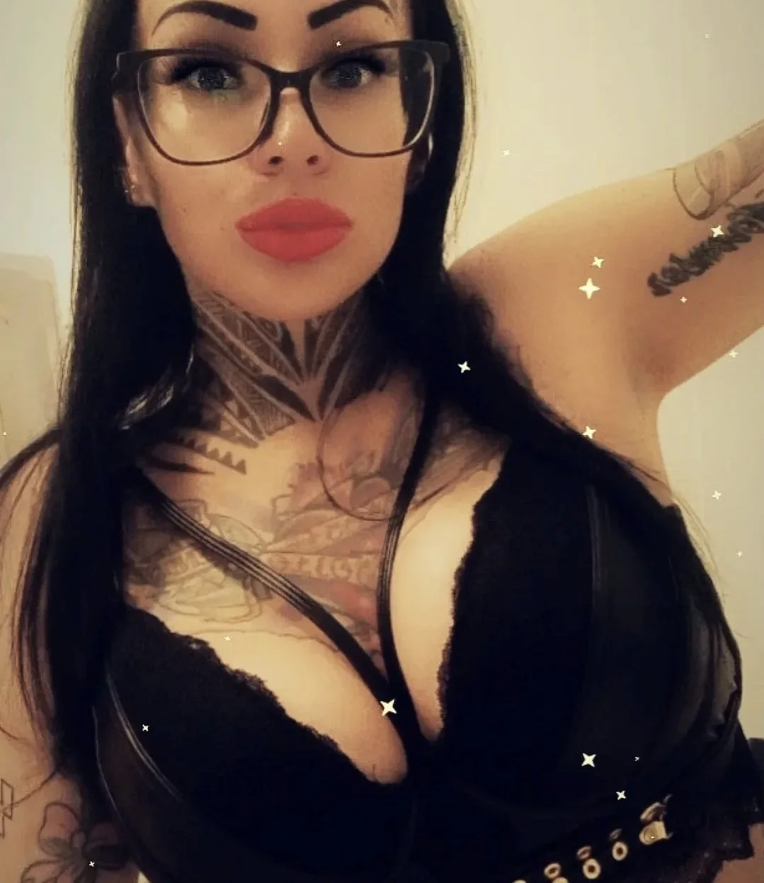 Inked Kylie Hungarian escort image 2