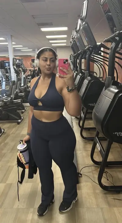 Thick ass Auntie ass clapping pt 3 cover image