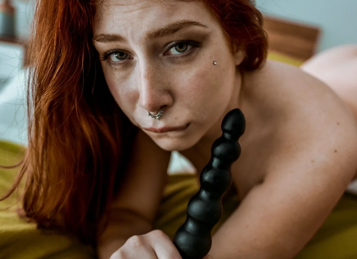 rotlicht, big booty redhead image 25