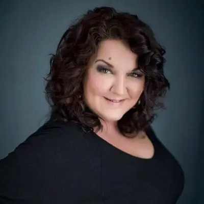 Virginia based radio host unleashes her massive breasts in public for some beads cover image