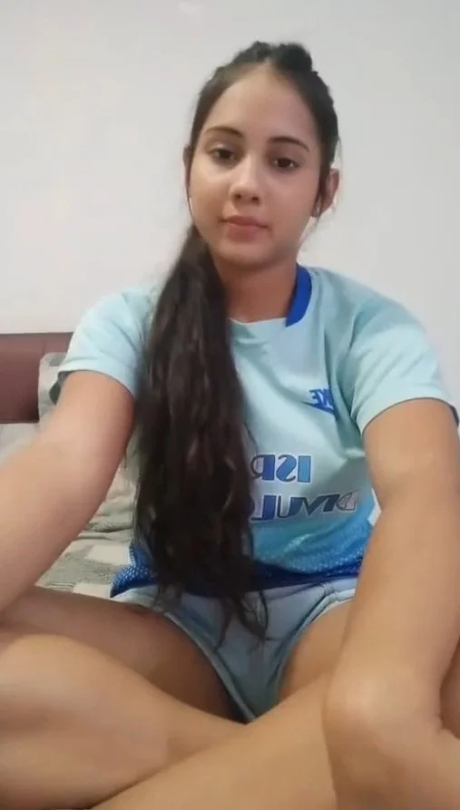 Essa novinha vagaba eu nunca acho quem saiba o nome image 2
