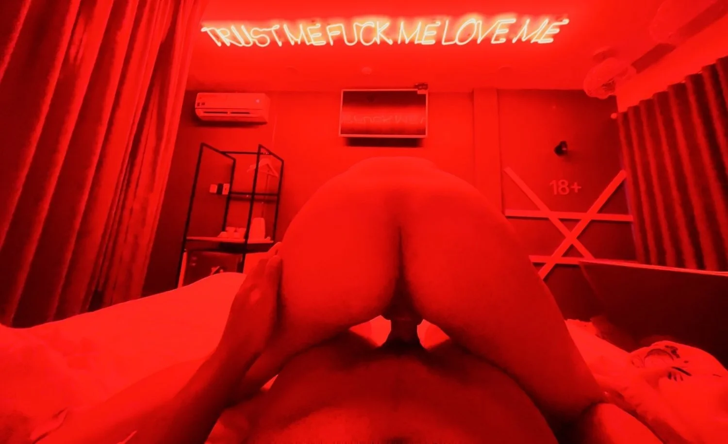 GÁI TEEN 2K3 .. DÙNG SEXTOY KU TO RUNG EM LÊN ĐỈNH image 2