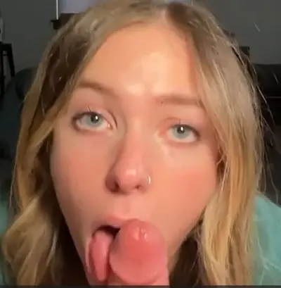 Rubia Petera Hermosa Da Rica Mamada cover image