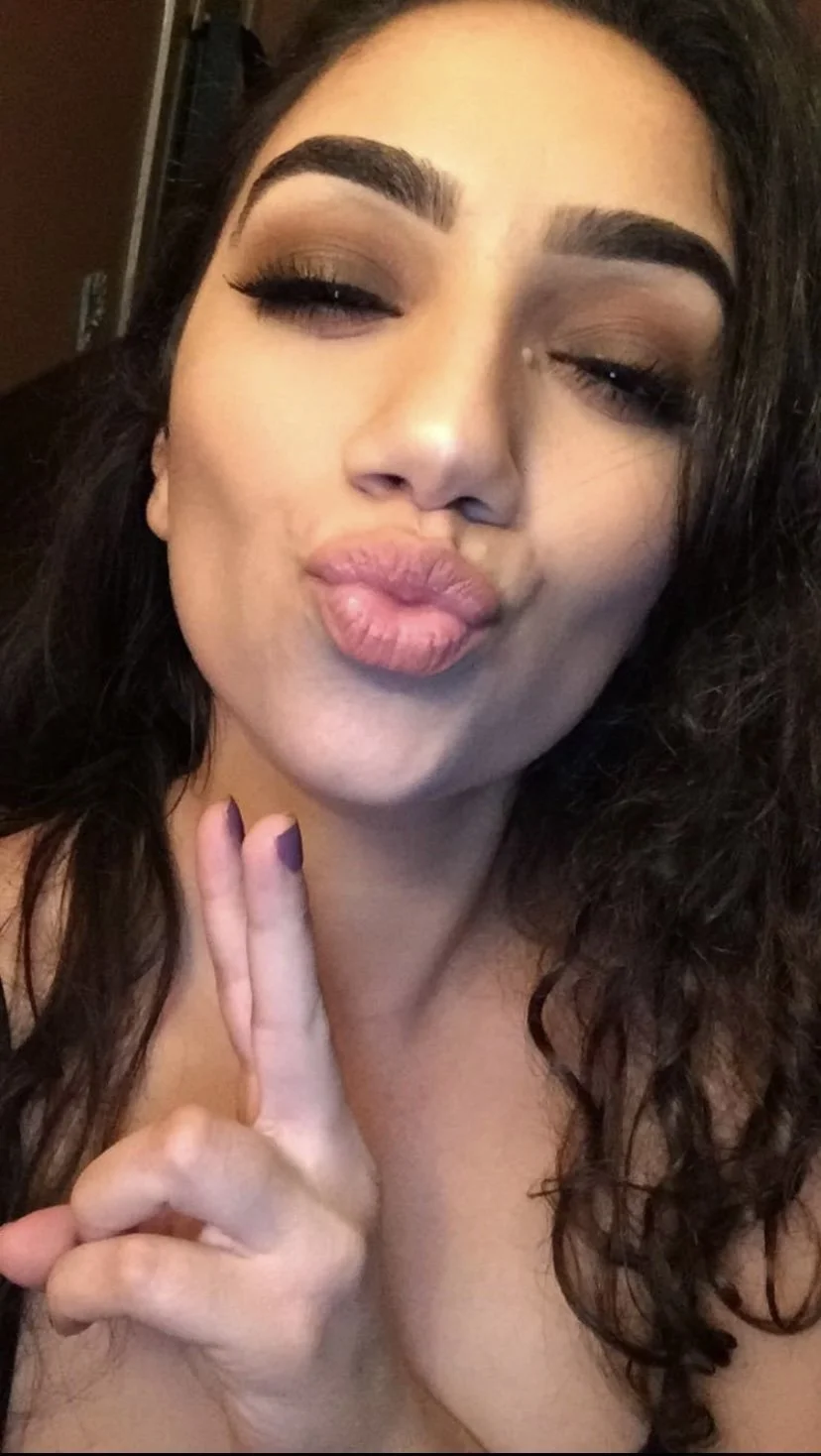 Stunning perfect milf Melinalopez 😍🥵🥵🔥🔥 image 4