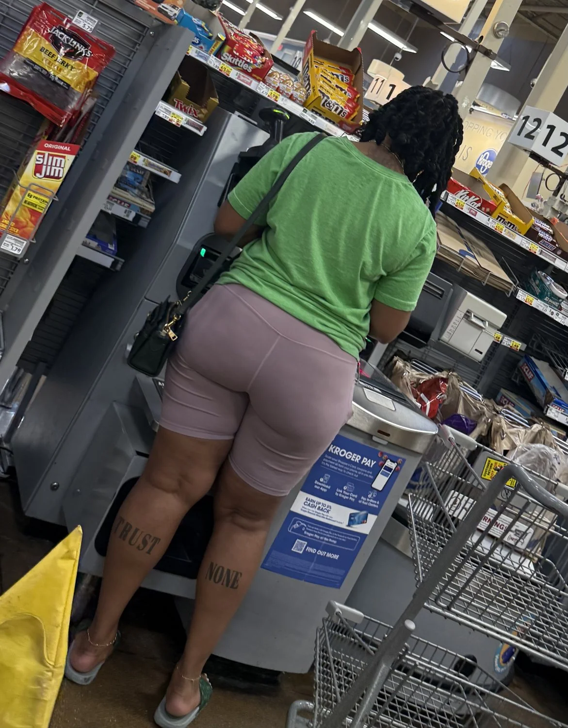 Trust none booty image 25