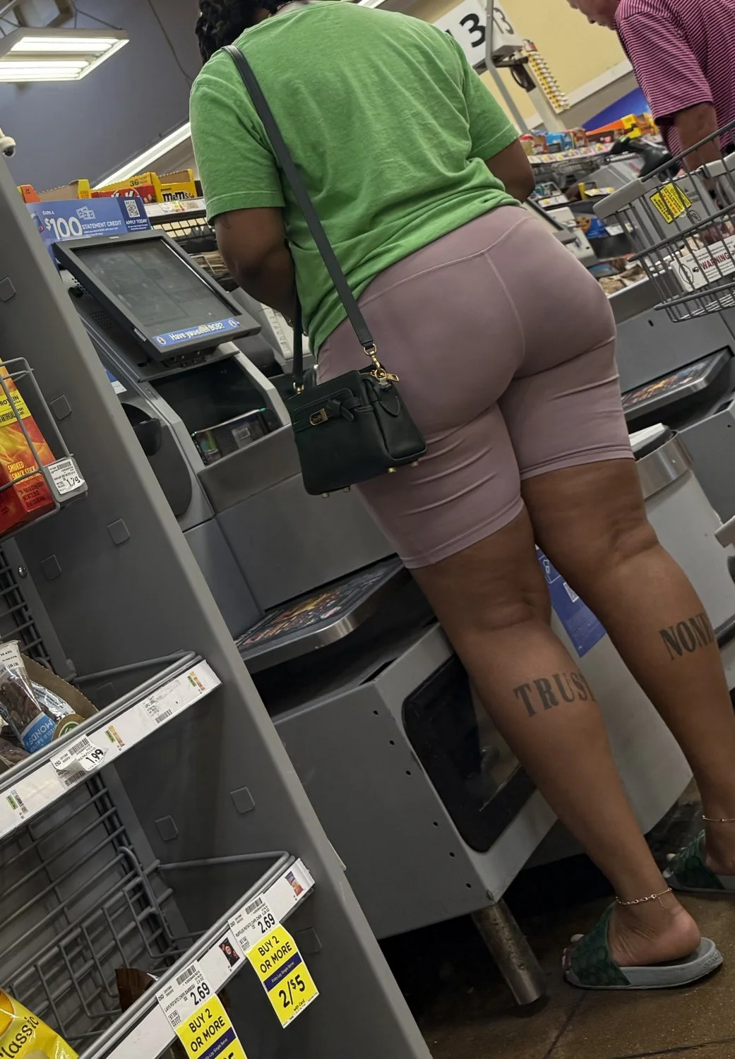 Trust none booty image 26
