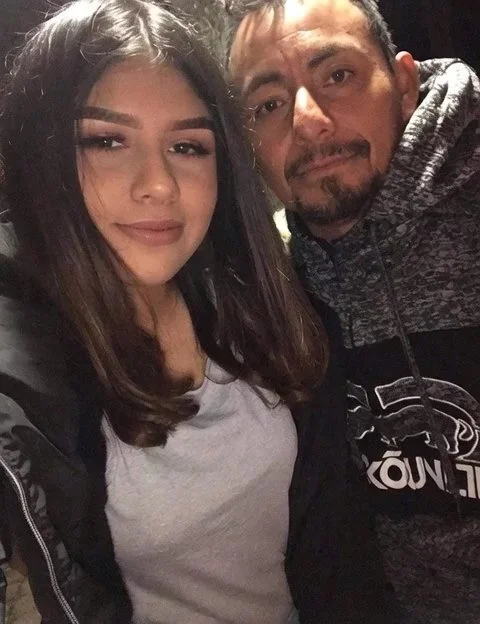 Padre e hija borrachos image 17